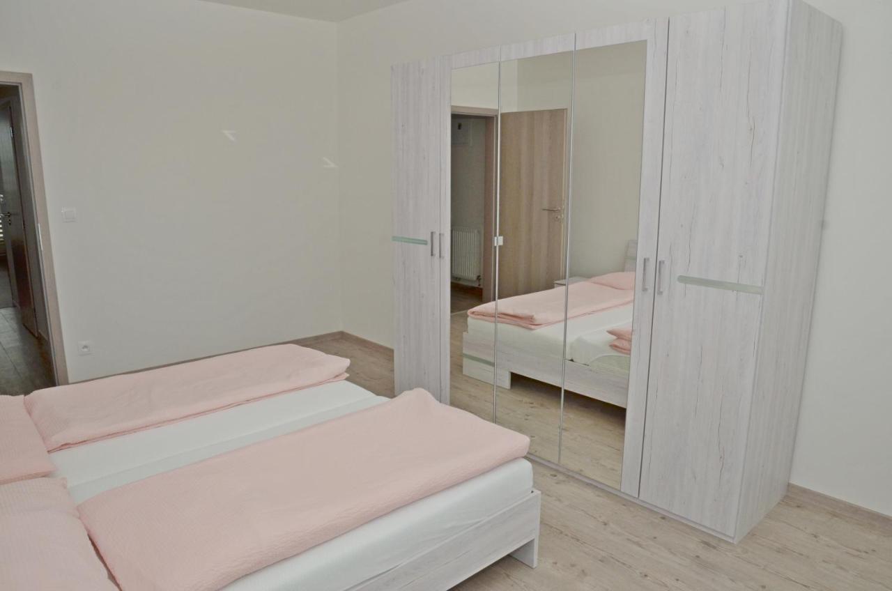 Apartmany Vinohrady Trenčín エクステリア 写真
